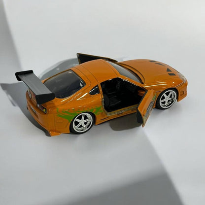 Toyota Supra de Brian 1:32 - Rápidos y Furiosos