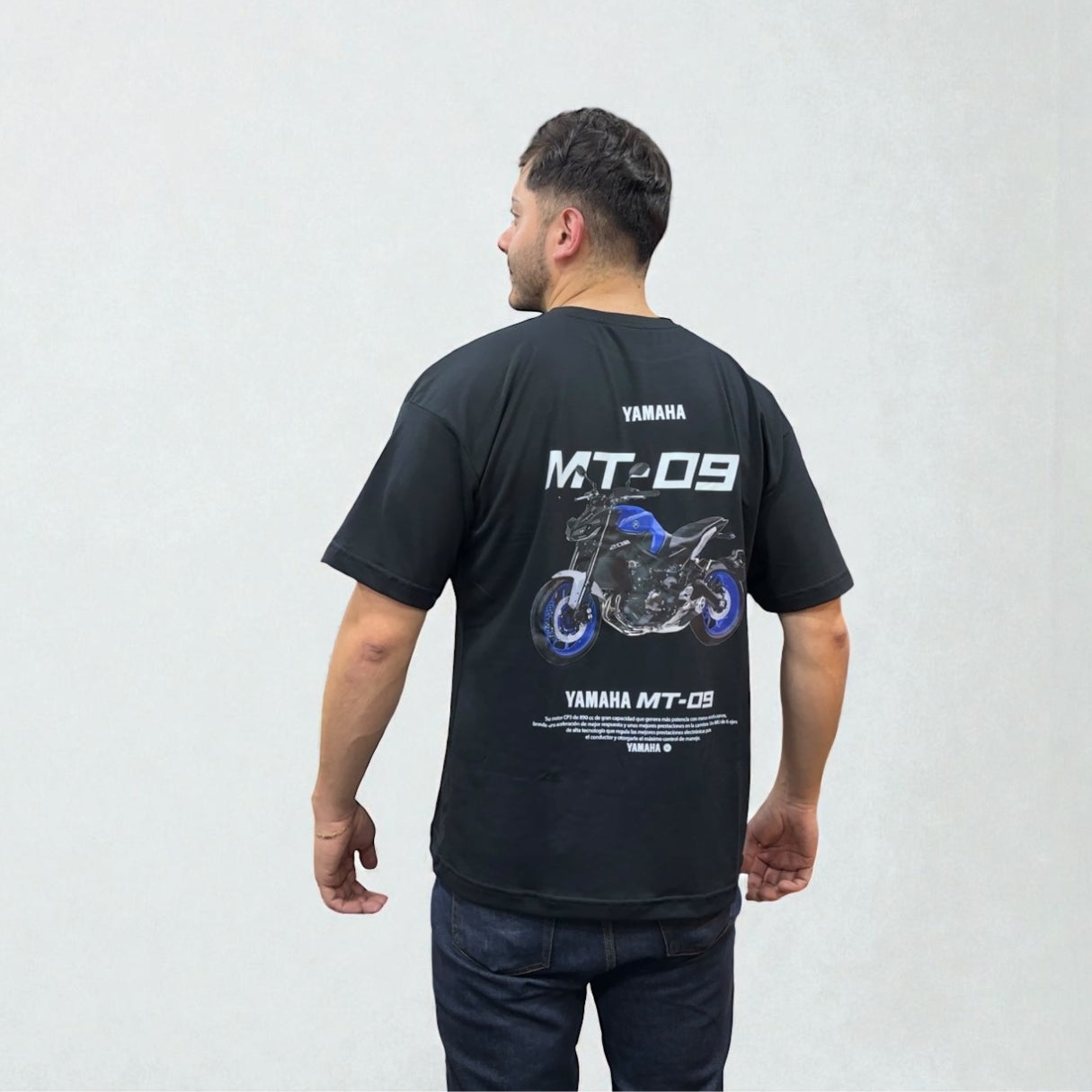 Camiseta MT-09 – Estilo Naked Sport | Pasión por las Motos de Alto Rendimiento