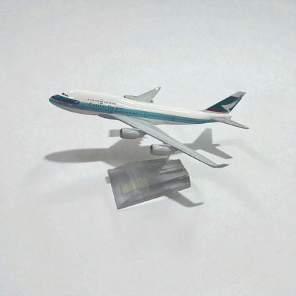 Cathay Pacific 1:400 – Avión de Colección en Metal | Modelo Premium de Aerolínea Internacional