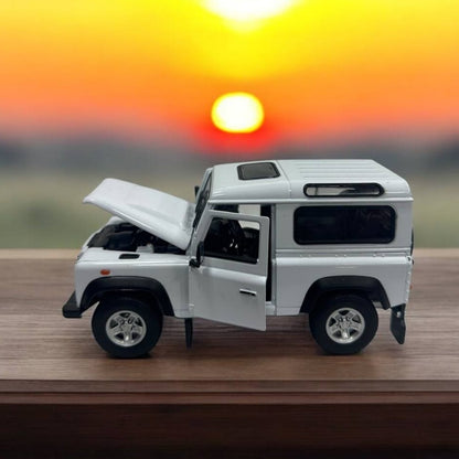 Land Rover Defender Clásico 1:24 – Modelo a Escala – Diseño Robusto y Detalles Icónicos