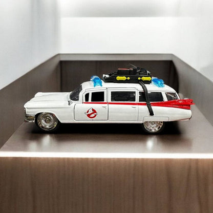 Ecto-1 1:32 Ghostbusters - Modelo a Escala de Colección