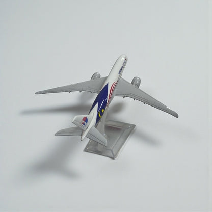 Avión Malaysia Airlines 1:400 – Modelo de Colección en Metal | Aeronave Comercial Premium
