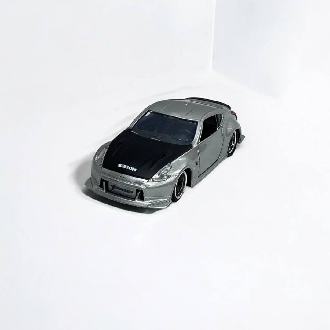 Nissan 370Z 1:32 Rápidos y Furiosos - Modelo a Escala de Colección