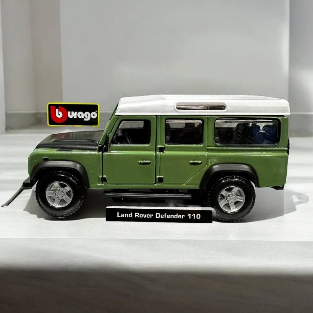 Land Rover Defender 110 1:32 - Modelo a Escala de Colección