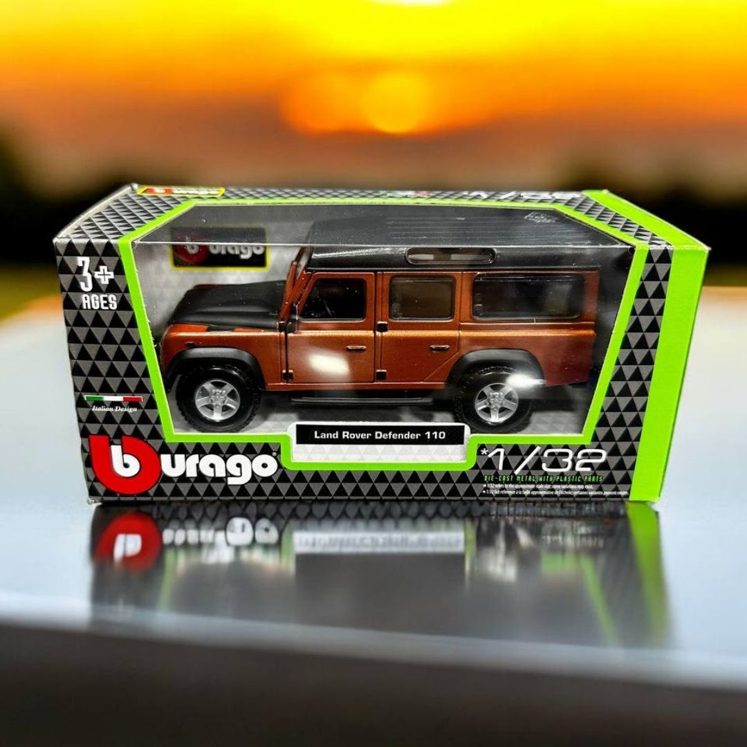 Land Rover Defender 110 1:32 - Modelo a Escala de Colección