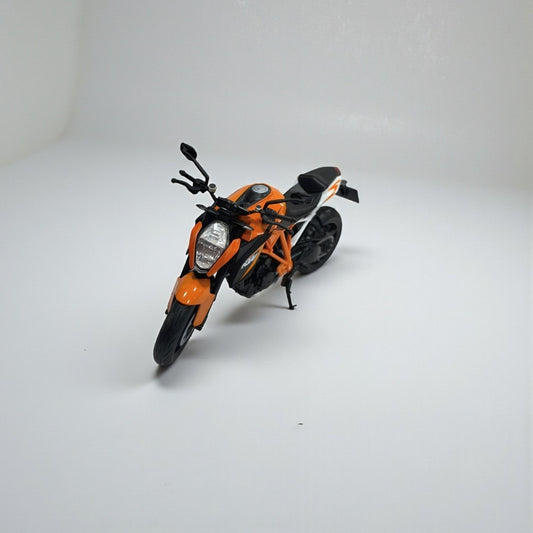 Moto KTM Super Duke 1290 1:10 – Modelo a Escala Detallado para Coleccionistas