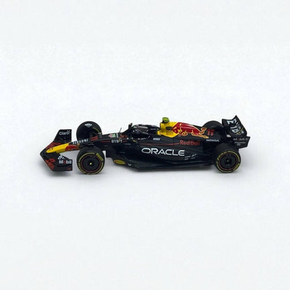 Red Bull RB19 #11 Sergio “Checo” Pérez – Auto a Escala 1:24 de Colección