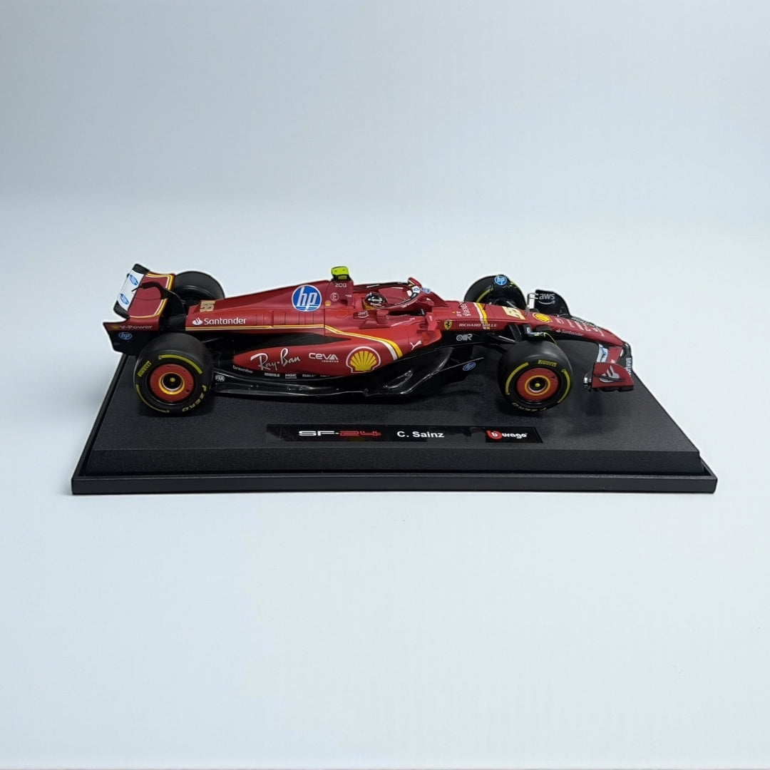Ferrari SF-24 Carlos Sainz 1:18 – La Nueva Era del Cavallino Rampante