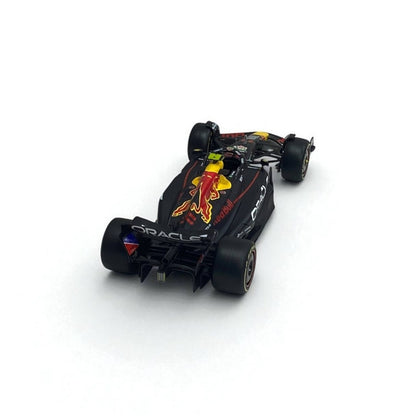 Red Bull RB19 #11 Sergio “Checo” Pérez – Auto a Escala 1:24 de Colección