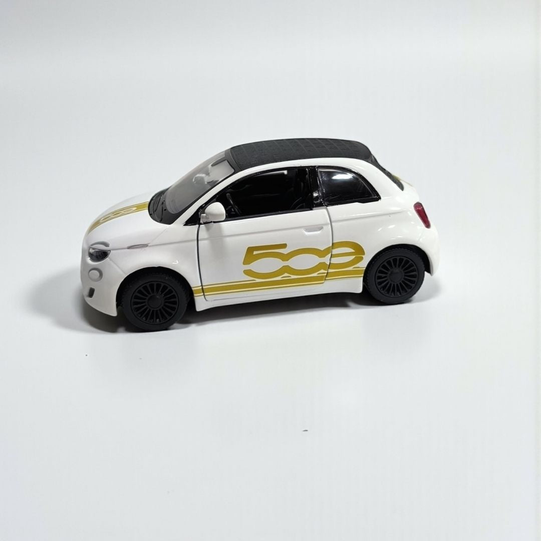 Fiat 500 1:32 – Edición de Colección en Metal | El Clásico Compacto que Nunca Pasa de Moda
