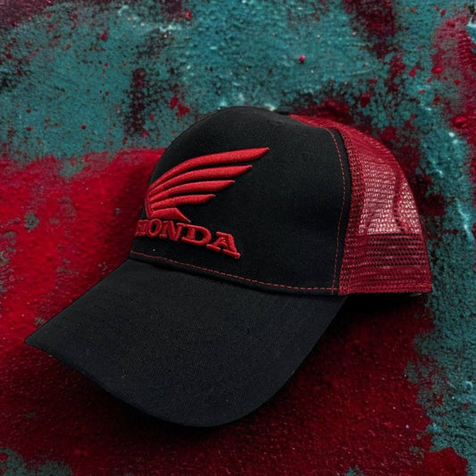 ¡Gorra Honda Negra - Innovación y Estilo Sobrio!