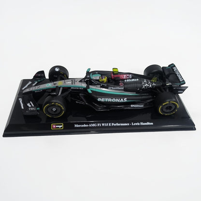 Mercedes F1 W15 Lewis Hamilton #44 Escala 1:24 – Auto Fórmula 1 de Colección