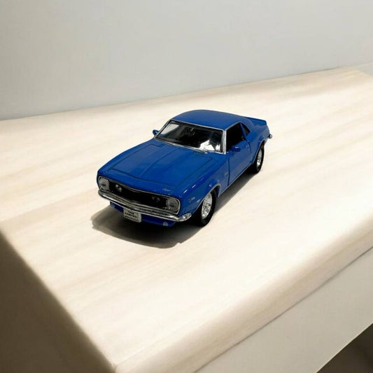 Chevrolet Camaro 1968 1:32 – Modelo a Escala – Diseño Clásico y Detalles Auténticos