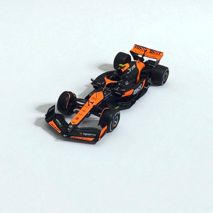 McLaren MCL38 #81 Oscar Piastri – Auto a Escala 1:24 de Colección