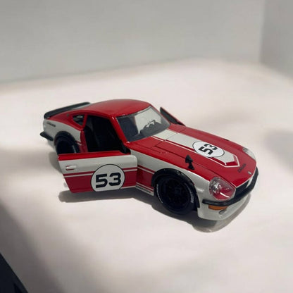 Datsun 240Z 1:24 – Modelo a Escala – Diseño Clásico y Detalles Nostálgicos